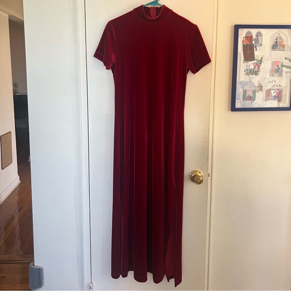 Red velvety-feel maxi dress